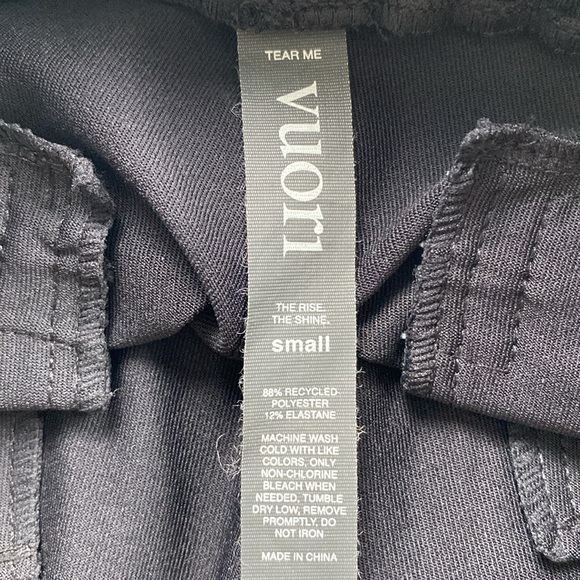 Vuori Sunday Performance 7.5” Pull On Athletic Jogger Shorts (Black) - Picture 14 of 15